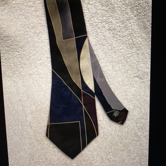 Oleg Cassini Men’s OS Geometric Tie - Picture 2 of 3